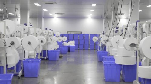 科技企業(yè)清遠(yuǎn)工廠90多條供港口罩生產(chǎn)線開動，產(chǎn)能翻倍增長